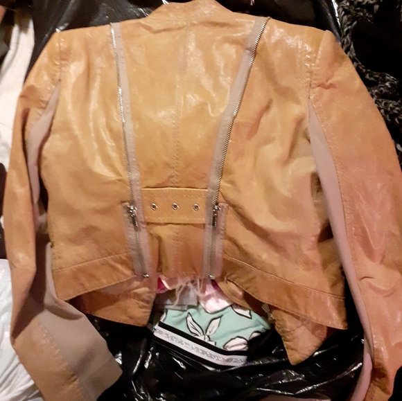 BCBGMAXAZRIA woman's tan leather jacket - Picture 2 of 6